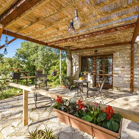 Paradiso Istriano With Jacuzzi Rovinj Exterior photo