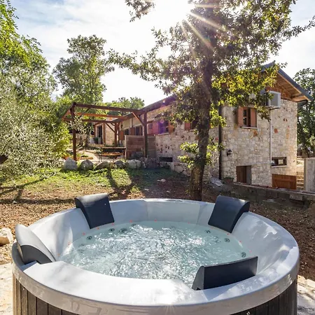 Paradiso Istriano With Jacuzzi Rovinj Exterior photo